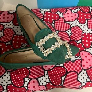 Flats with belt of crystals super cute!!